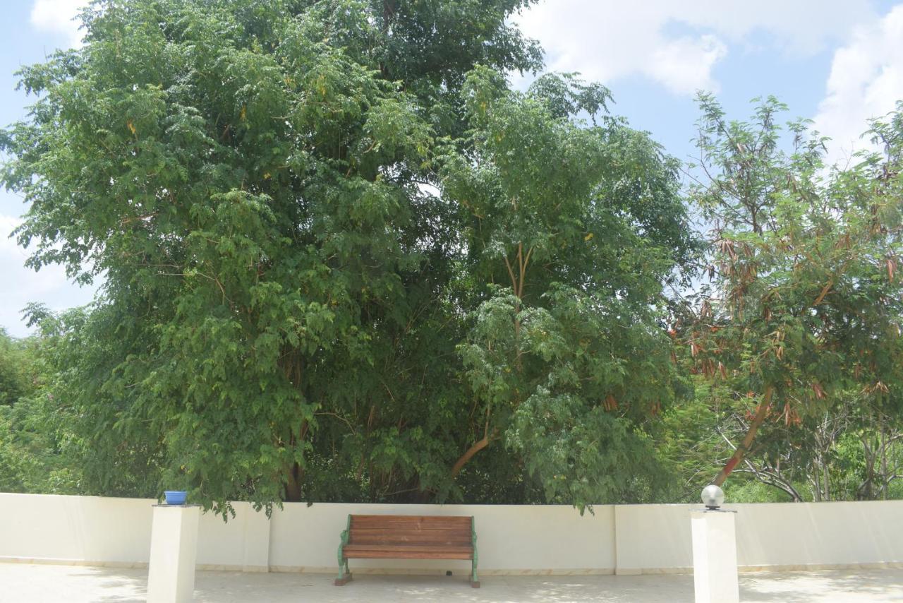 Sharad Baug Homestay Бхудж Экстерьер фото