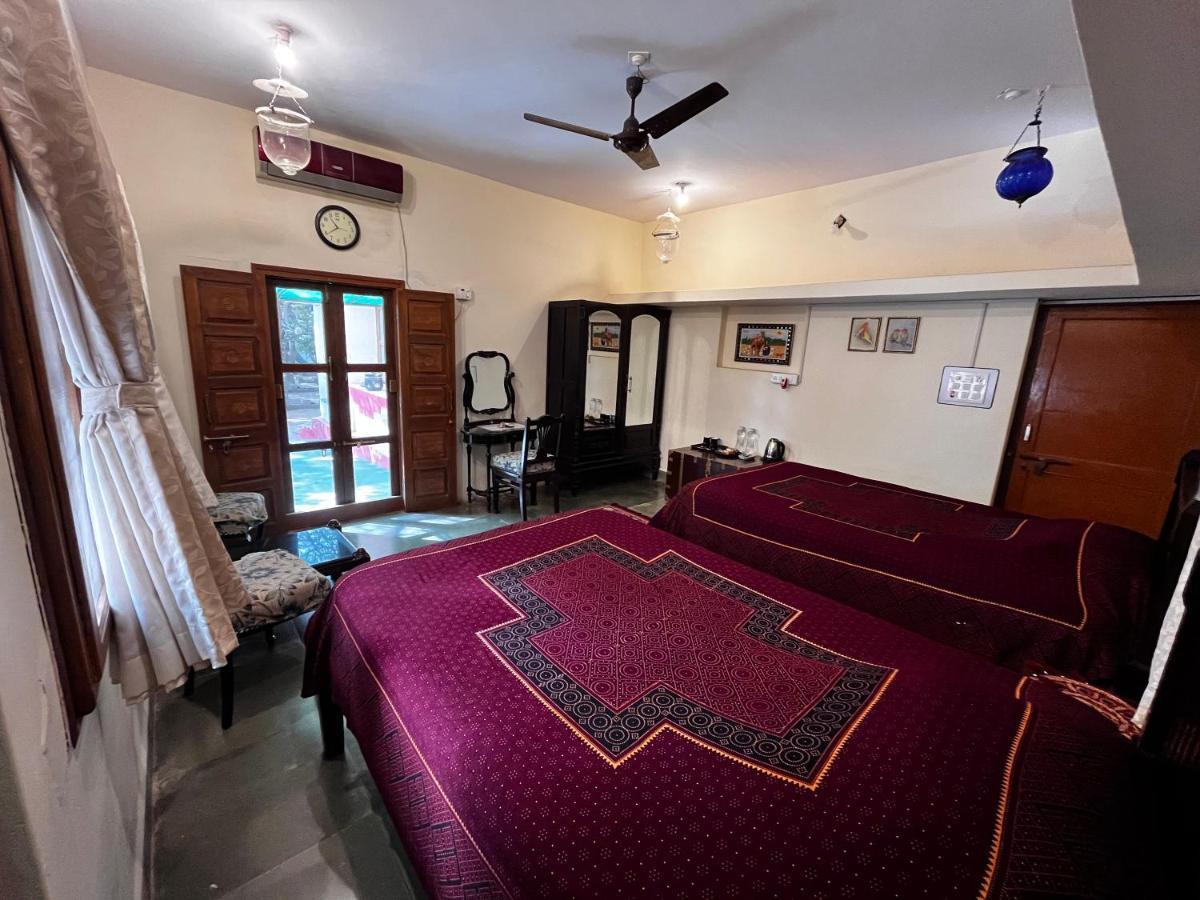 Sharad Baug Homestay Бхудж Экстерьер фото