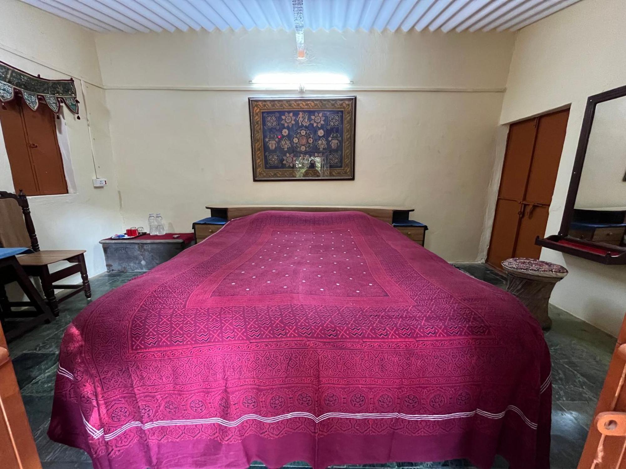 Sharad Baug Homestay Бхудж Экстерьер фото