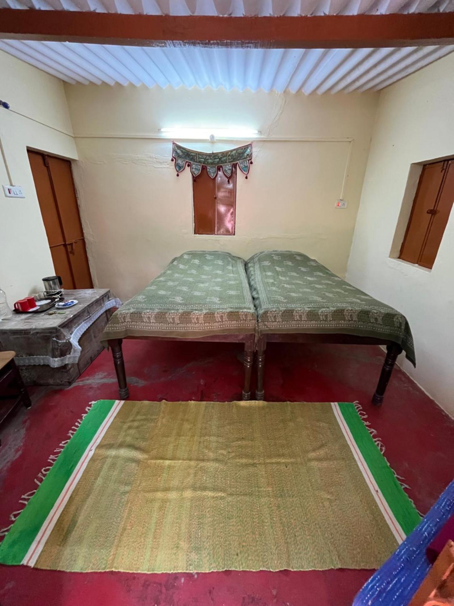 Sharad Baug Homestay Бхудж Экстерьер фото