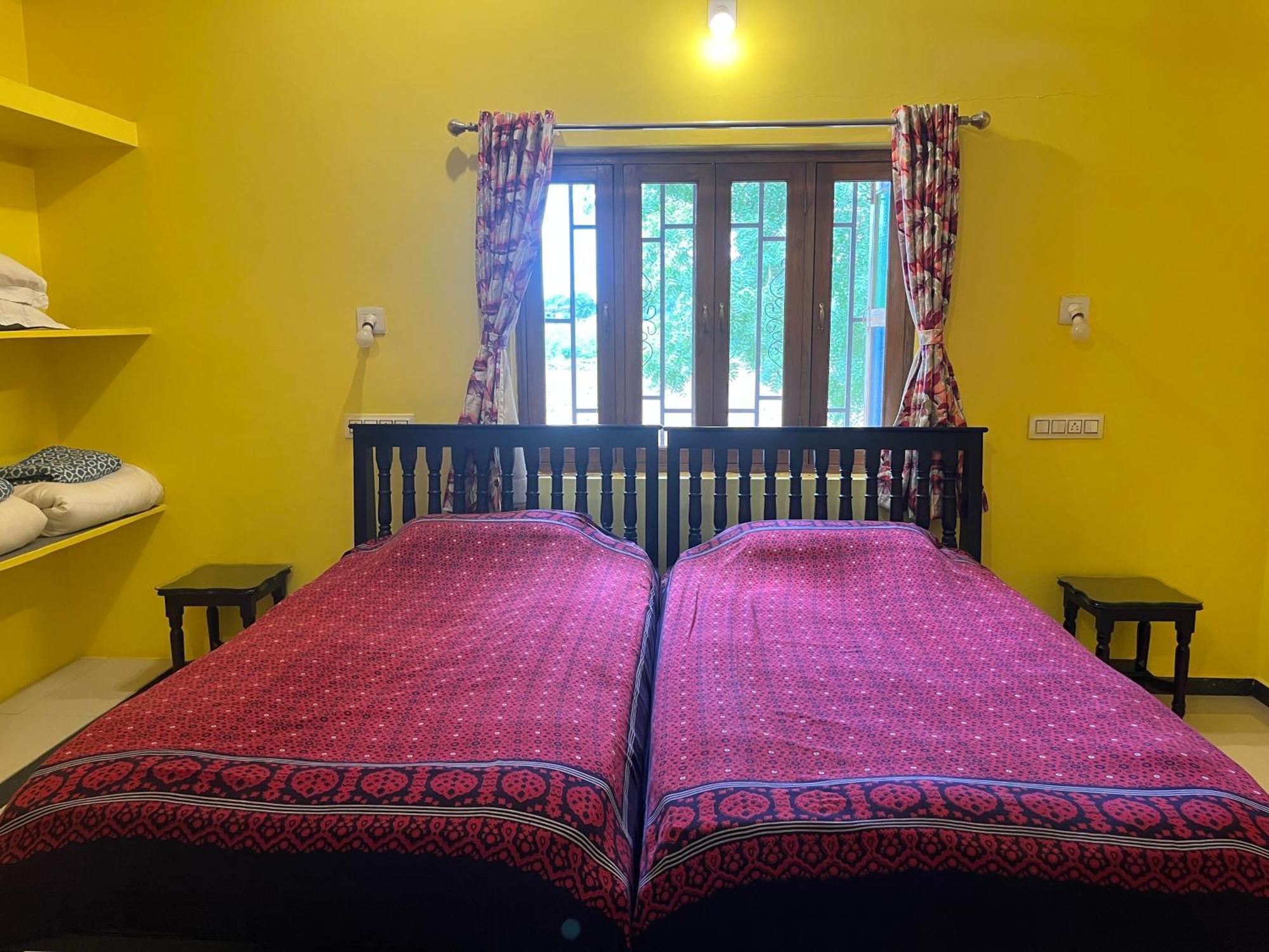 Sharad Baug Homestay Бхудж Экстерьер фото