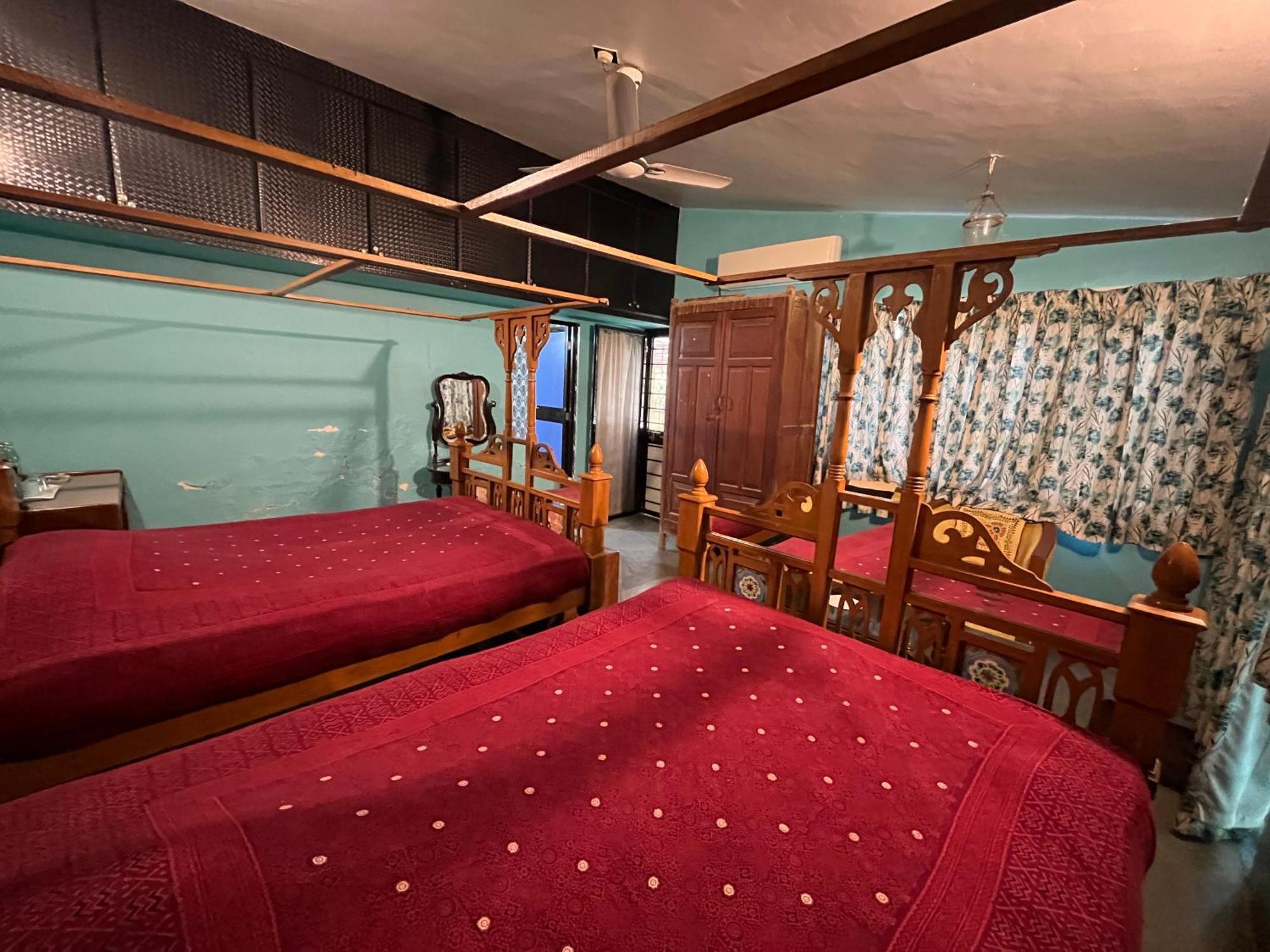 Sharad Baug Homestay Бхудж Экстерьер фото