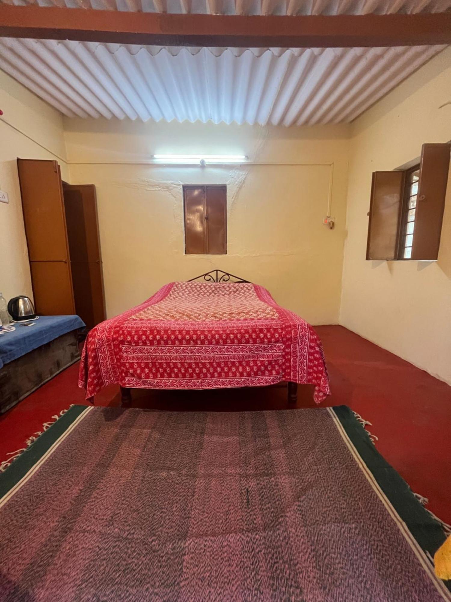 Sharad Baug Homestay Бхудж Экстерьер фото